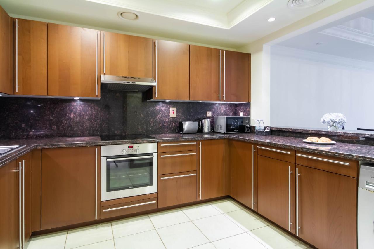 Bespoke Holiday Homes - Palm Jumeirah- 1 Bedroom Fairmont North Residence Дубай Экстерьер фото